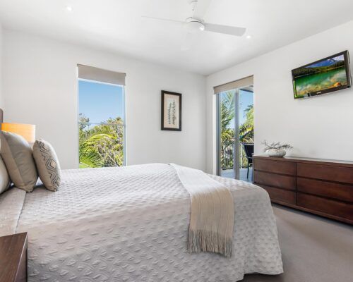 Sunshine-Coast-Metzo-Noosa-1-n-2-bed-2-bathroom-apt-(2)