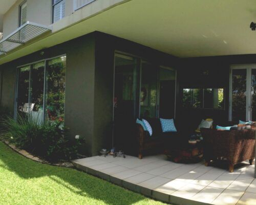 Sunshine-Coast-Metzo-Noosa-2-n-2-bed-2-bathroom-garden-apt (2)