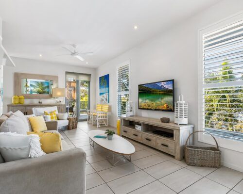 Sunshine-Coast-Metzo-Noosa-3-bed-2-bath-penthouse (1)