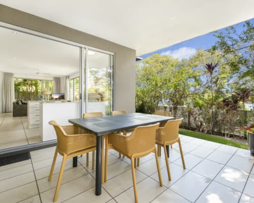 metzo-noosa-accommodation-2-bedroom-poolside garden (14)